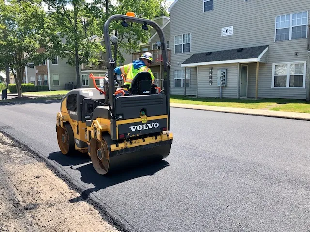Read more about the article Mill and Pave parking lot for HOA community