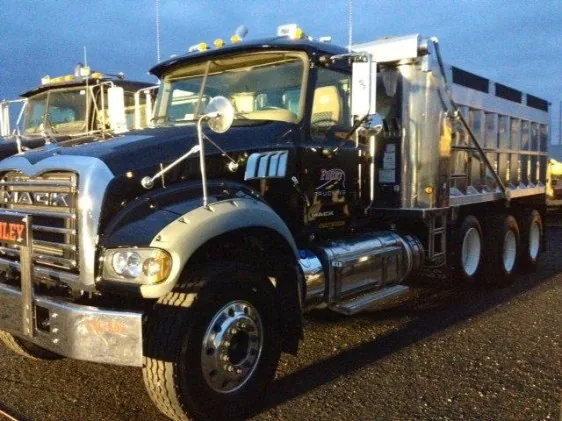 Read more about the article FINLEY PURCHASES TWO NEW 2013 MACK TRUCKS, FLEET IS READY TO ROLL OUT FOR SPRING.