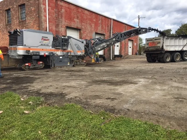 Read more about the article Parking Lot Paving and Asphalt Milling Near Tuckahoe, VA
