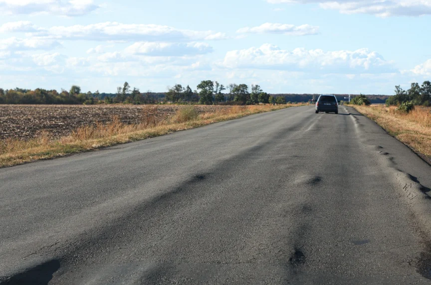 Read more about the article Understanding Asphalt Deterioration & Common Issues